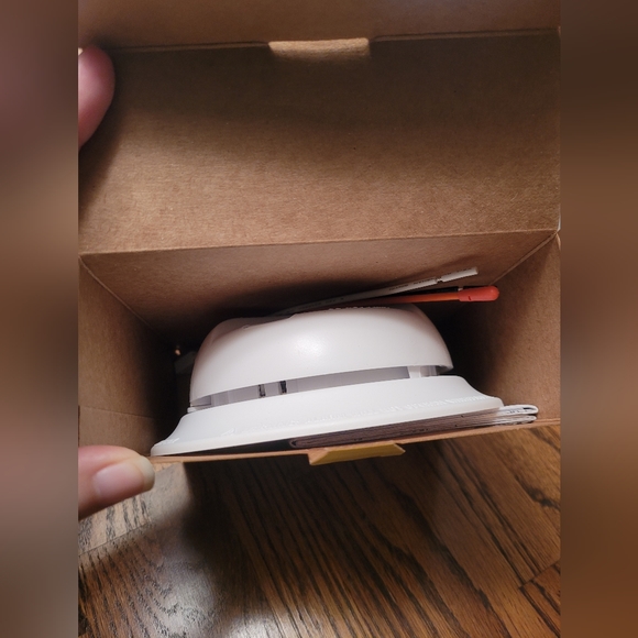 NEW First Alert BRK Smoke Detector 9120b with Battery Backup - Picture 7 of 9